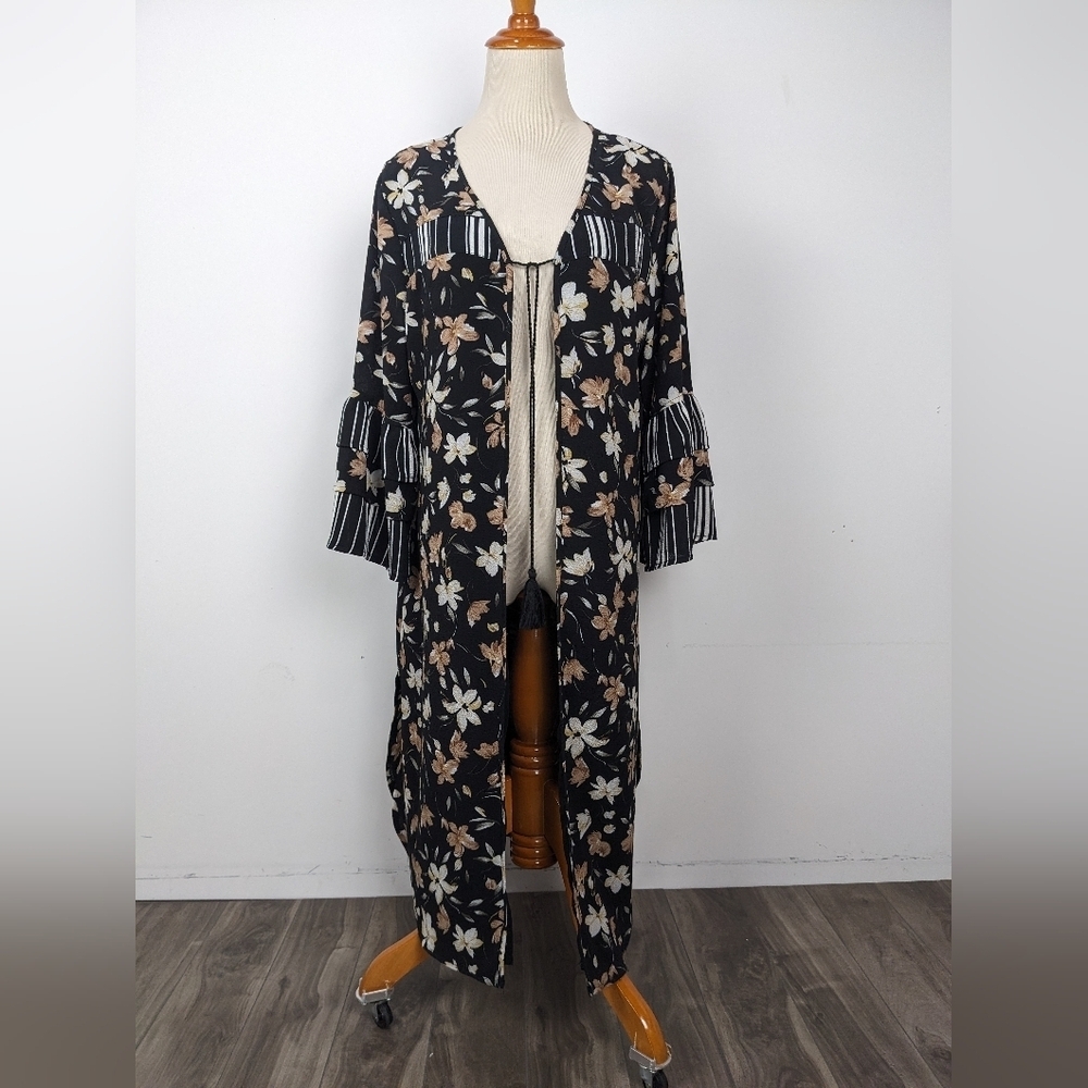 NWT Luna Moon Kimono Medium